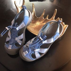 Must sell TODAY. KEEN WATERPROOF